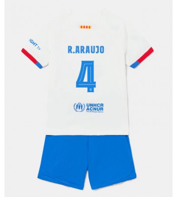 Barcelona Ronald Araujo #4 Udebanesæt Børn 2023-24 Kort ærmer (+ korte bukser)